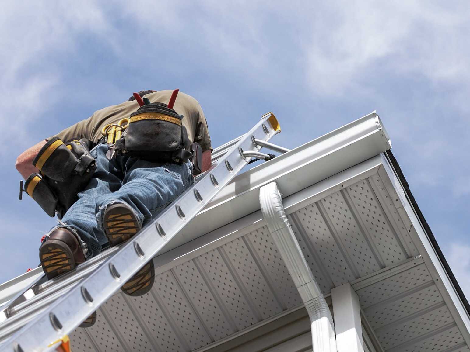 Best Eavestrough, Soffit, and Fascia Repair & Installation